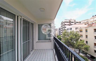 İzmir'in En Güzel Sokaklarından 1388 Sokak'ta Satılık 3+1 Daire