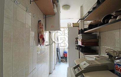 Alsancak, Gül Sokak'ta, Genç Binada, Ara kat, Satılık 3+1 Daire