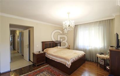 Alsancak, Gül Sokak'ta, Genç Binada, Ara kat, Satılık 3+1 Daire
