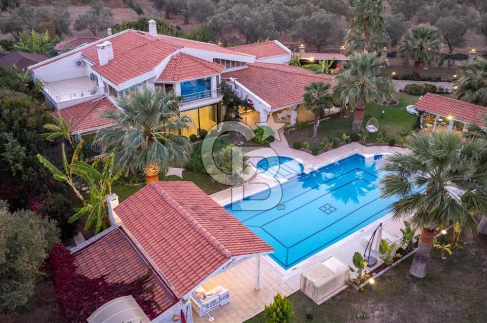 İzmir Urla Güvendik'te Satılık Villa