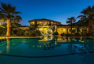 İzmir Urla Güvendik'te Satılık Villa