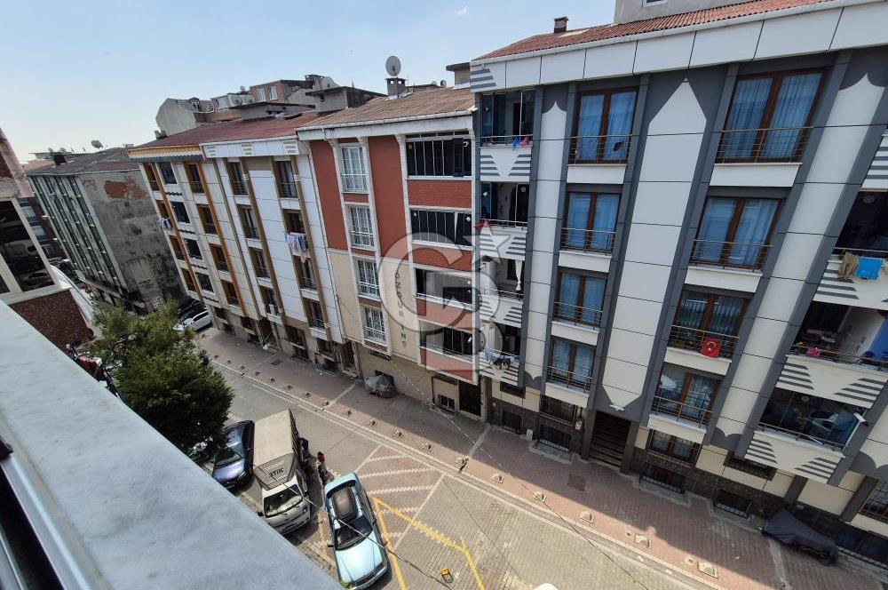 Ardıçlı Mahallesi'nde Merkezi Konum Satılık Tadilatlı 3+1 Daire