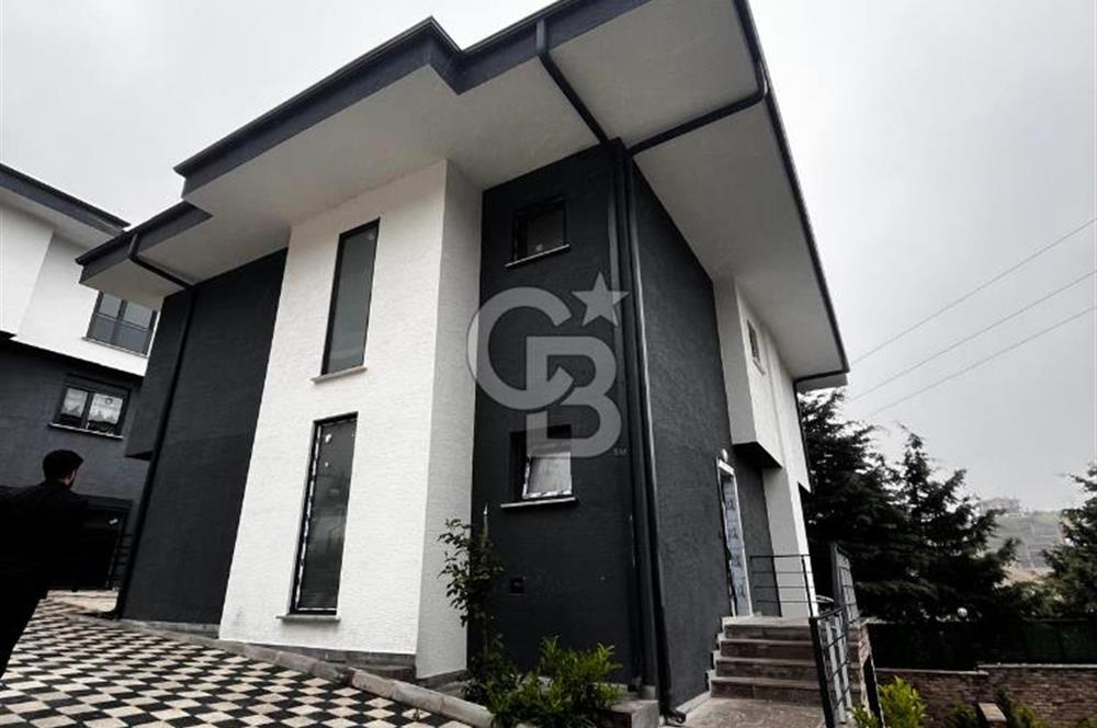 ŞİLE AHMETLİ' DE 5+2 SATILIK TRIPLEX HAVUZLU VİLLA