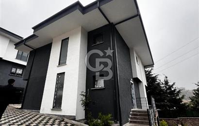 ŞİLE AHMETLİ' DE 5+2 SATILIK TRIPLEX HAVUZLU VİLLA