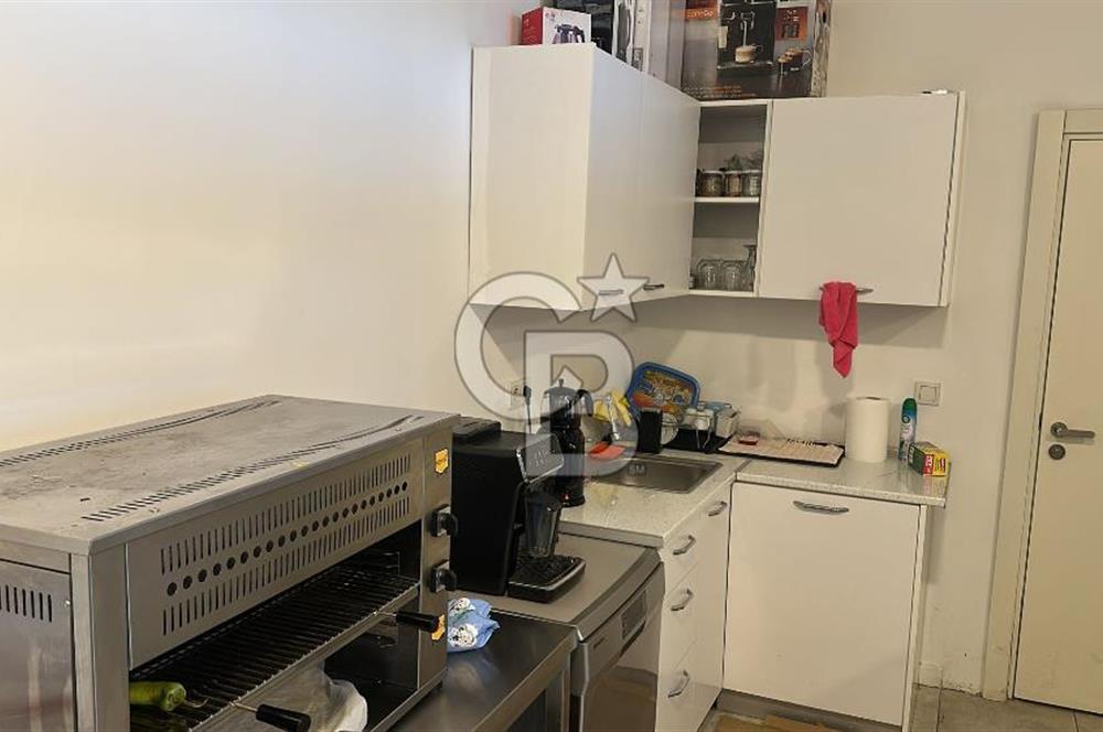 KADIKÖY NUHOĞLU YENİTEPE'DE B BLOK CADDE ÜZERİ 100 M2 DÜKKAN