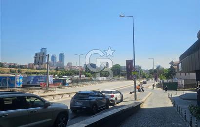 KADIKÖY NUHOĞLU YENİTEPE'DE B BLOK CADDE ÜZERİ 100 M2 DÜKKAN