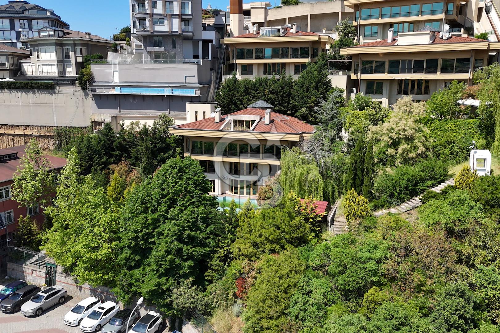 KDV AVANTAJLI -ÖZEL HAVUZLU,TERASLI + BAHÇELİ, 330m2, OTOPARKLI