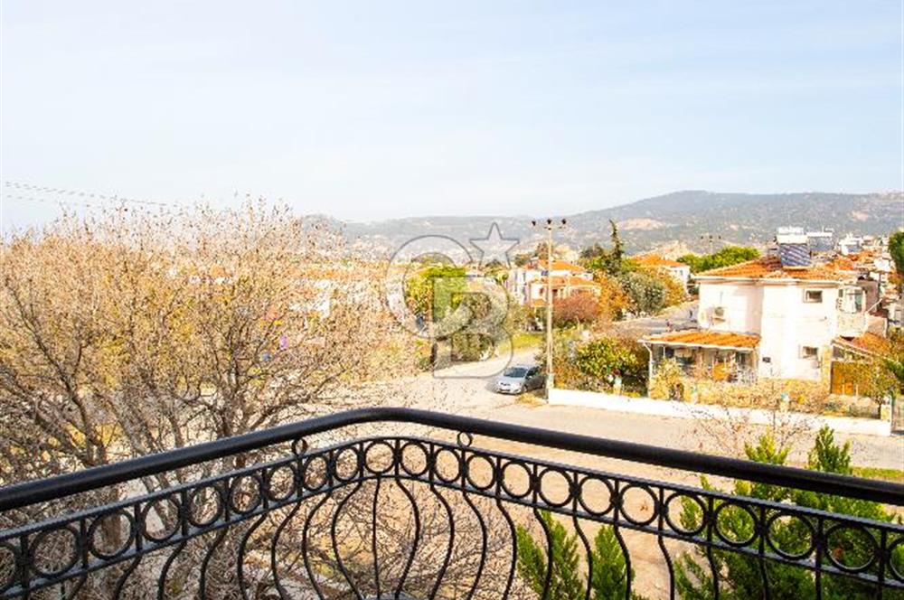 FOÇA ATATÜRK MAHALLESİNDE SATILIK 3+1 DUBLEKS DAİRE