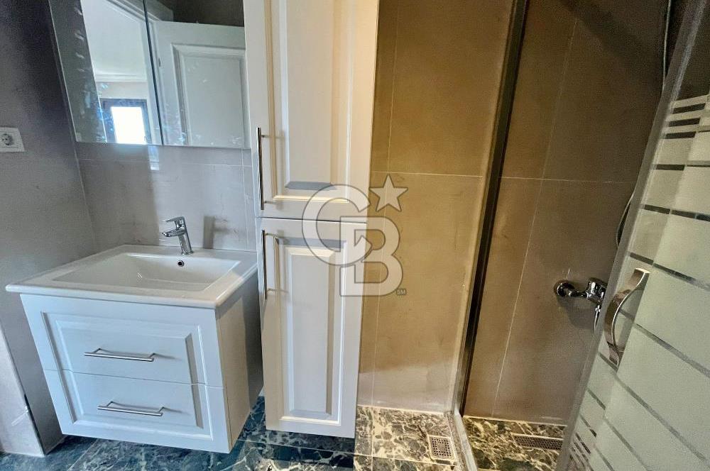 Bahçeşehir Bademlerde Full Tadilatlı 5+2 Satılık  Fırsat Villa