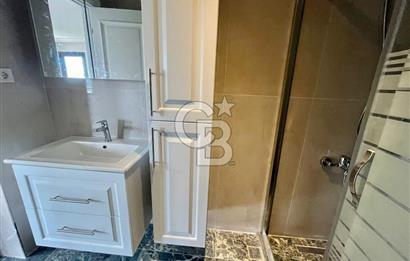 Bahçeşehir Bademlerde Full Tadilatlı 5+2 Satılık  Fırsat Villa