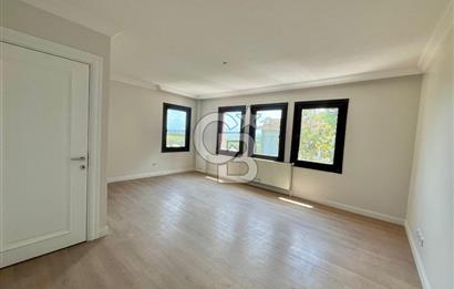 Bahçeşehir Bademlerde Full Tadilatlı 5+2 Satılık  Fırsat Villa
