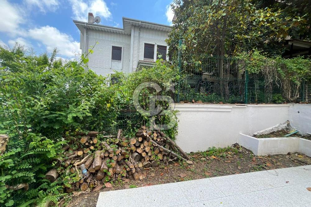 Bahçeşehir Bademlerde Full Tadilatlı 5+2 Satılık  Fırsat Villa