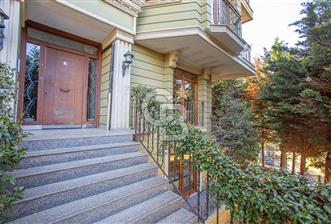 ÇENGELKÖY BAHÇELİEVLER'DE, YEŞİLLİKLER İÇERİSİNDE BAHÇE DUBLEKS