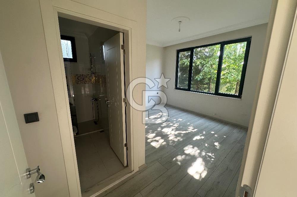 Sakarya Akyazı Kuzuluk da 613 m2 Arsa içinde 315m2 Müstakil Villa
