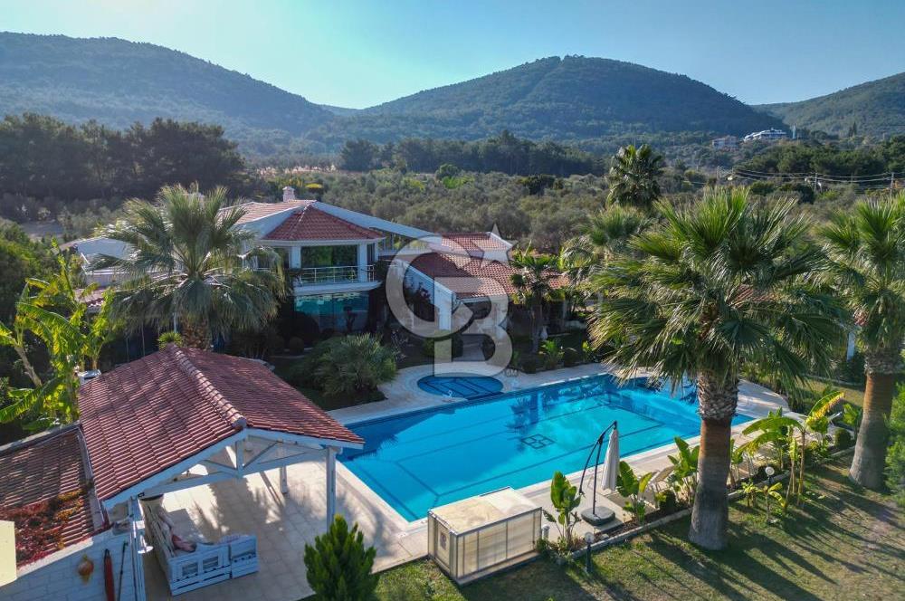 İzmir Urla Güvendik'te Satılık Villa