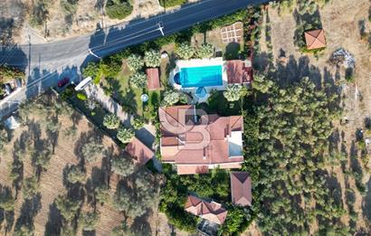 İzmir Urla Güvendik'te Satılık Villa