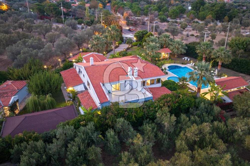 İzmir Urla Güvendik'te Satılık Villa