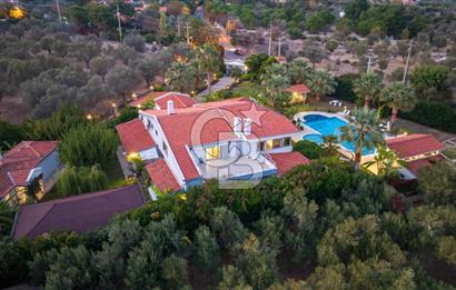 İzmir Urla Güvendik'te Satılık Villa