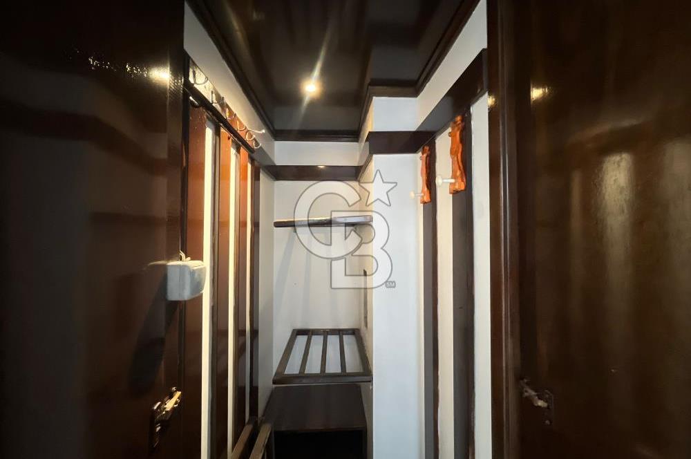 Bahçeşehir Bademlerde Full Tadilatlı 5+2 Satılık  Fırsat Villa