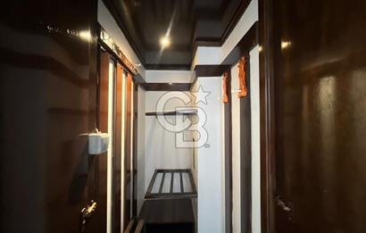 Bahçeşehir Bademlerde Full Tadilatlı 5+2 Satılık  Fırsat Villa
