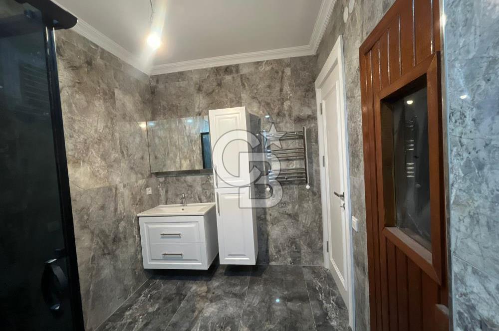 Bahçeşehir Bademlerde Full Tadilatlı 5+2 Satılık  Fırsat Villa
