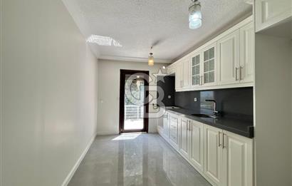Bahçeşehir Bademlerde Full Tadilatlı 5+2 Satılık  Fırsat Villa