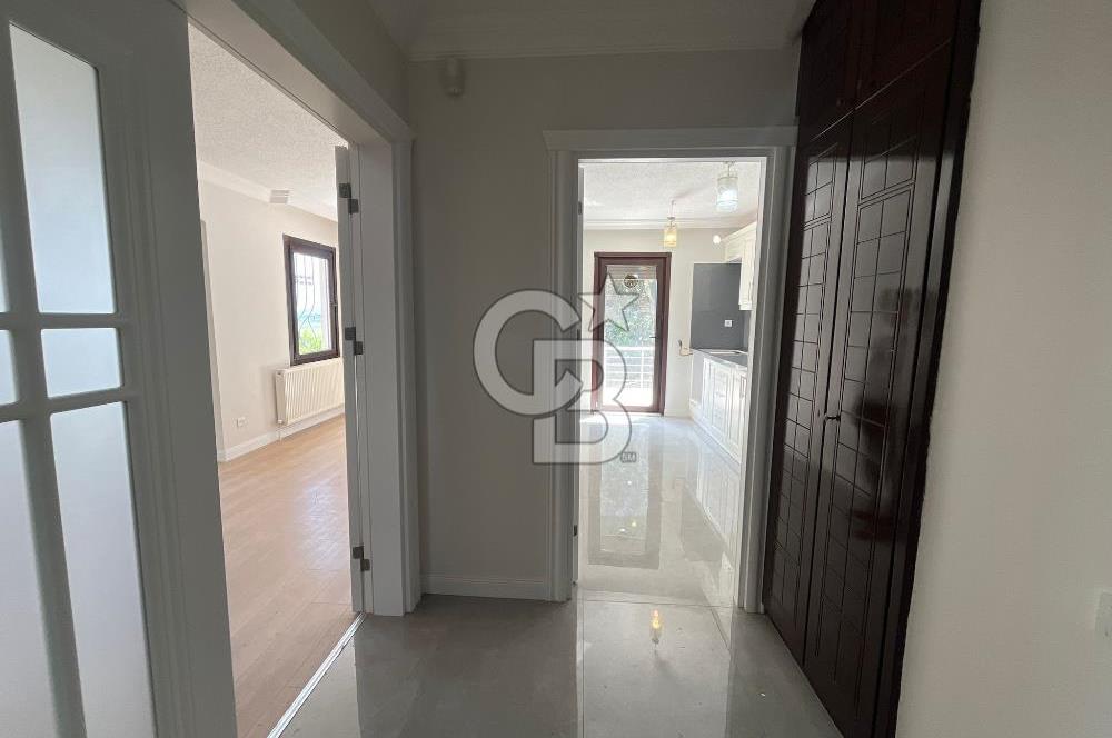 Bahçeşehir Bademlerde Full Tadilatlı 5+2 Satılık  Fırsat Villa