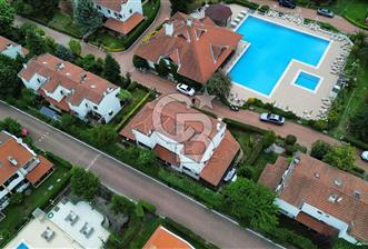 Sapanca Kırkpınar Bağdat Caddesinde Göltepe Villa SİTESİNDE 4+1 