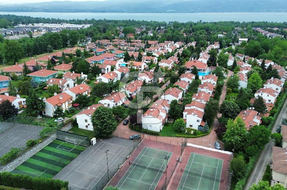 Sapanca Kırkpınar Bağdat Caddesinde Göltepe Villa SİTESİNDE 4+1 