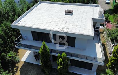 Sakarya Akyazı Kuzuluk da 613 m2 Arsa içinde 315m2 Müstakil Villa