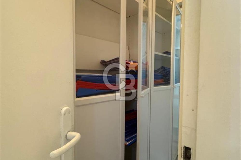 KARŞIYAKA ÇARŞIDA, EŞSİZ KONUMDA, OFİSE KİRALIK 4+1 YALI DAİRESİ