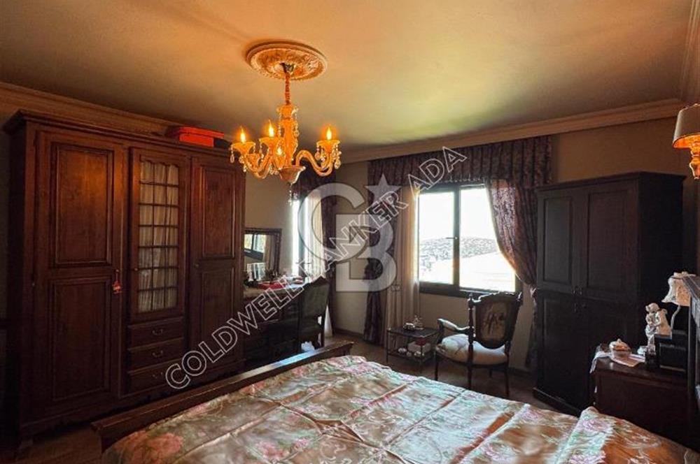 KUŞADASI SATILIK DENİZ MANZARALI 4+1 VİLLA