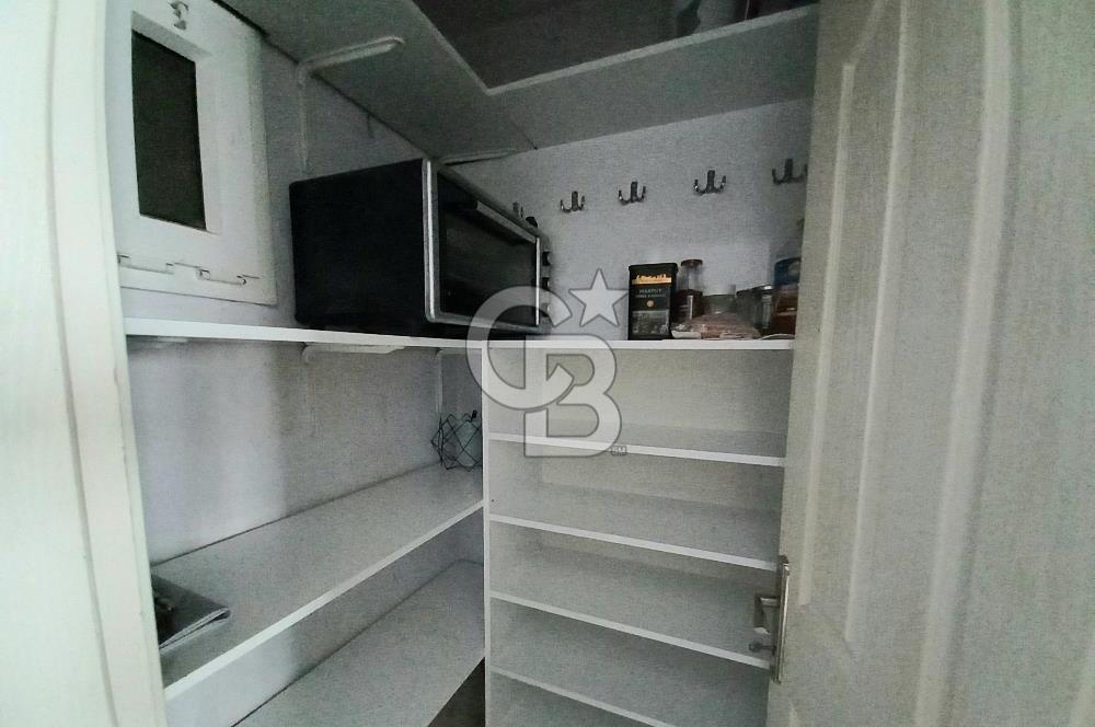 BORNOVA EVKA 4'TE  DOĞALGAZLI EŞYALI 2+1 KİRALIK DAİRE 