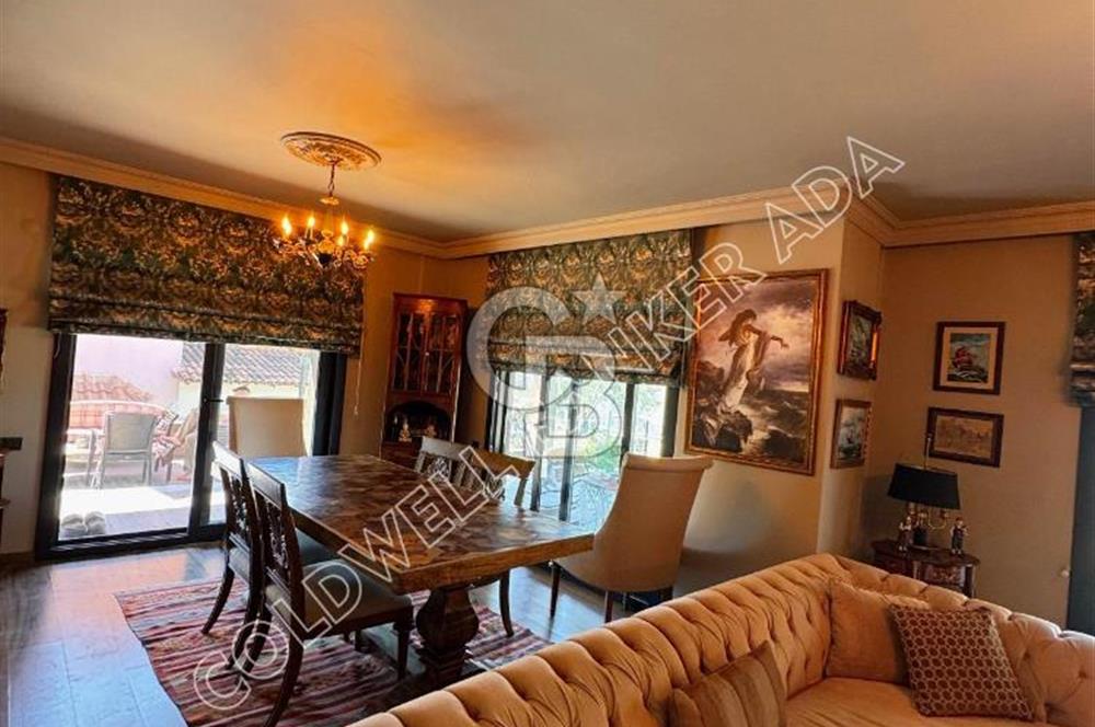 KUŞADASI SATILIK DENİZ MANZARALI 4+1 VİLLA