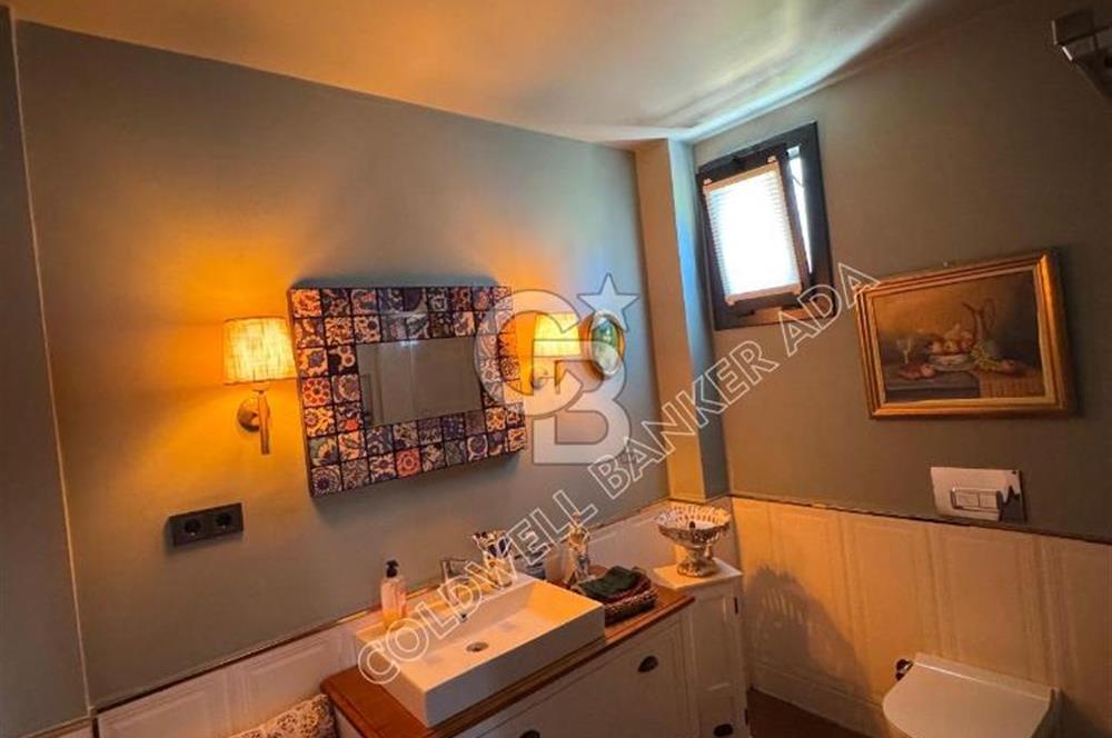 KUŞADASI SATILIK DENİZ MANZARALI 4+1 VİLLA