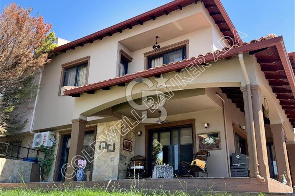 KUŞADASI SATILIK DENİZ MANZARALI 4+1 VİLLA