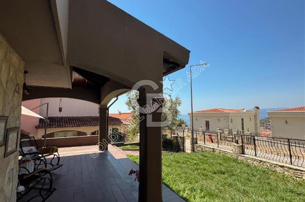KUŞADASI SATILIK DENİZ MANZARALI 4+1 VİLLA