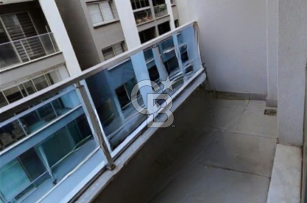 BORNOVA GÜMÜŞ PLAZA OPTİMUSTA SATILIK OFİS