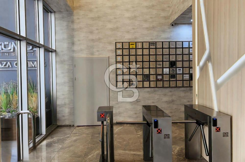 BORNOVA GÜMÜŞ PLAZA OPTİMUSTA SATILIK OFİS