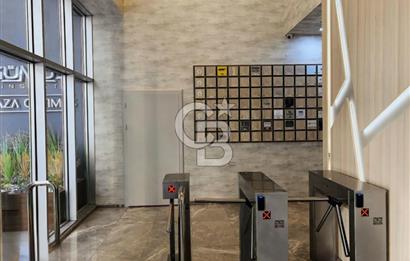 BORNOVA GÜMÜŞ PLAZA OPTİMUSTA SATILIK OFİS