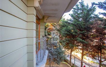 ÇENGELKÖY BAHÇELİEVLER'DE, YEŞİLLİKLER İÇERİSİNDE BAHÇE DUBLEKS