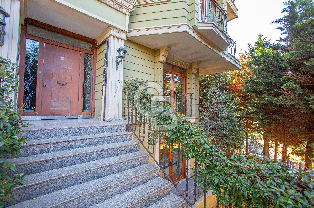 ÇENGELKÖY BAHÇELİEVLER'DE, YEŞİLLİKLER İÇERİSİNDE BAHÇE DUBLEKS