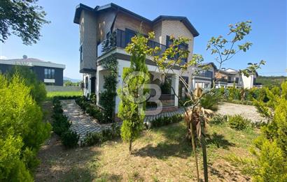 HENDEK AKPINAR'IN EN PRESTİJLİ PROJESİ-4+1 SATILIK BUTİK VİLLA