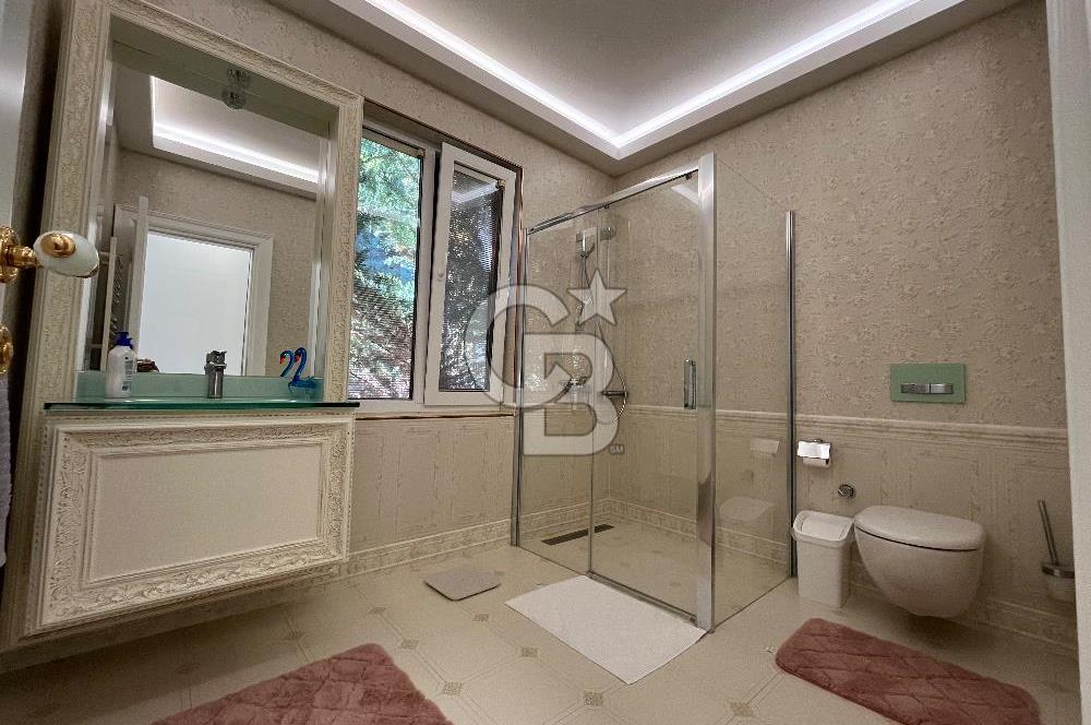 Gölbaşı Bahçelievler’de Satılık 7+2 Yapılı Villa 