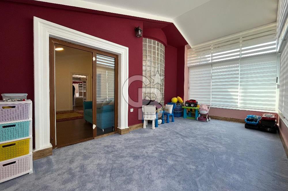 Gölbaşı Bahçelievler’de Satılık 7+2 Yapılı Villa 