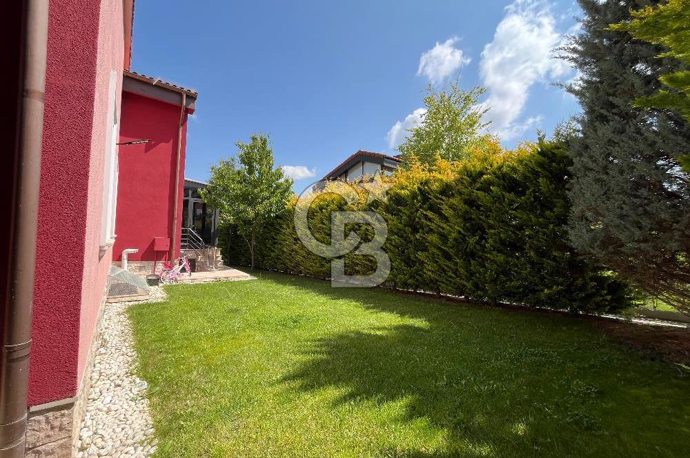 Gölbaşı Bahçelievler’de Satılık 7+2 Yapılı Villa 