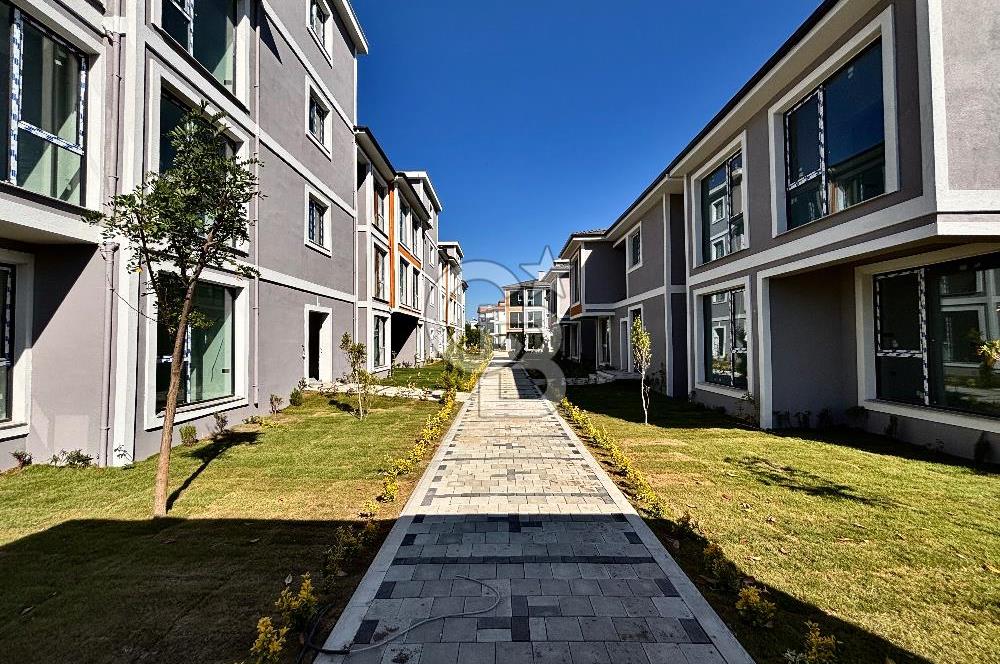 Ortaca’da Havuzlu Sitede, 2+1, Yola Cepheli, Sıfır Satılık Daire