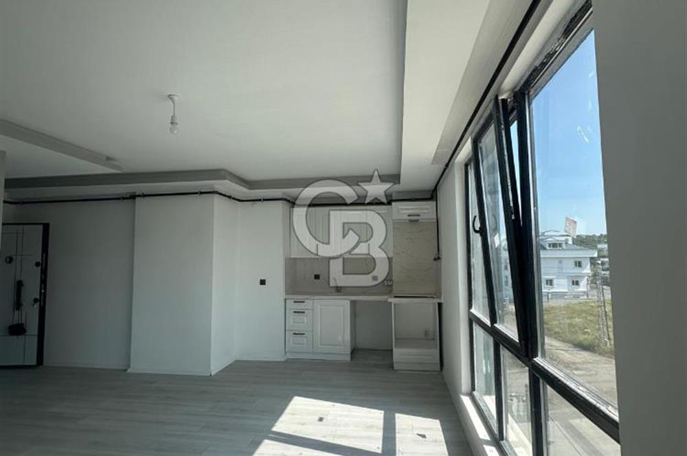 BULVARA CEPHE DENİZ MANZARALI SIFIR 1+1