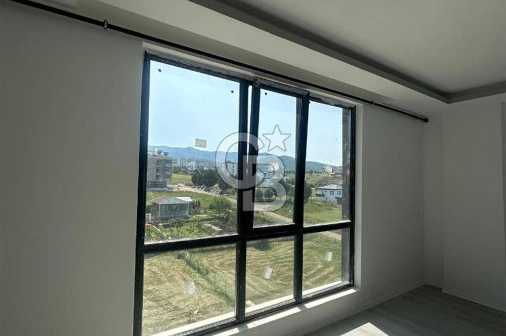 BULVARA CEPHE DENİZ MANZARALI SIFIR 1+1