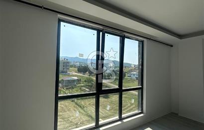 BULVARA CEPHE DENİZ MANZARALI SIFIR 1+1